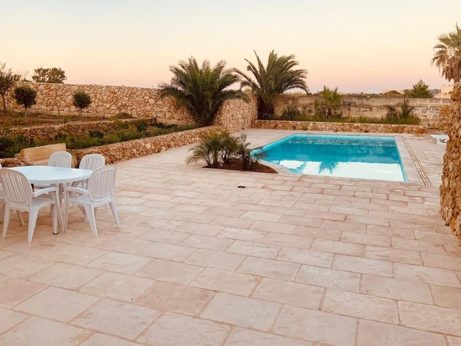 Farmhouse Villa With Large Pool And Garden In Gozo Għarb Exterior foto