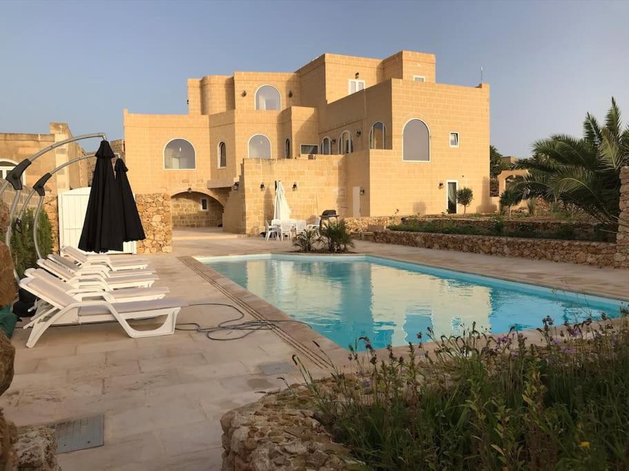 Farmhouse Villa With Large Pool And Garden In Gozo Għarb Exterior foto