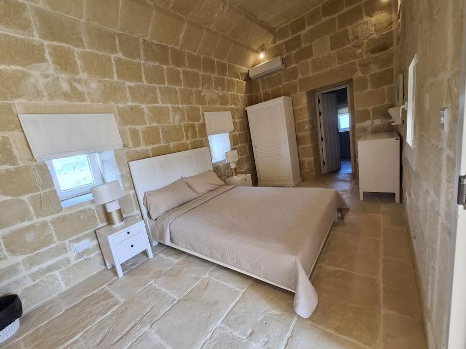 Farmhouse Villa With Large Pool And Garden In Gozo Għarb Exterior foto