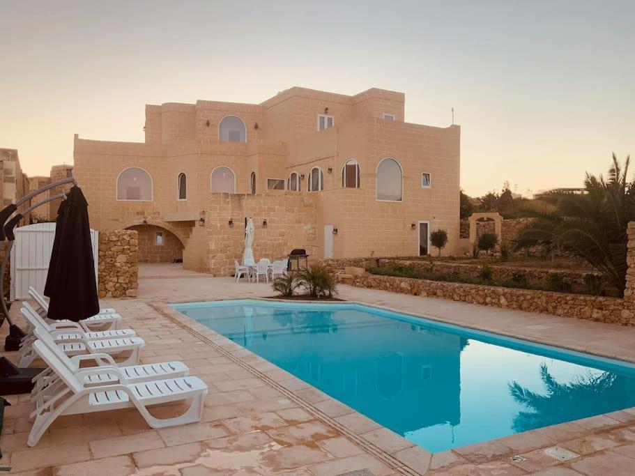 Farmhouse Villa With Large Pool And Garden In Gozo Għarb Exterior foto