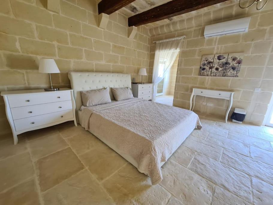 Farmhouse Villa With Large Pool And Garden In Gozo Għarb Exterior foto