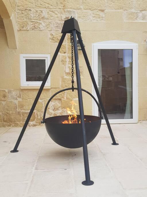Farmhouse Villa With Large Pool And Garden In Gozo Għarb Exterior foto
