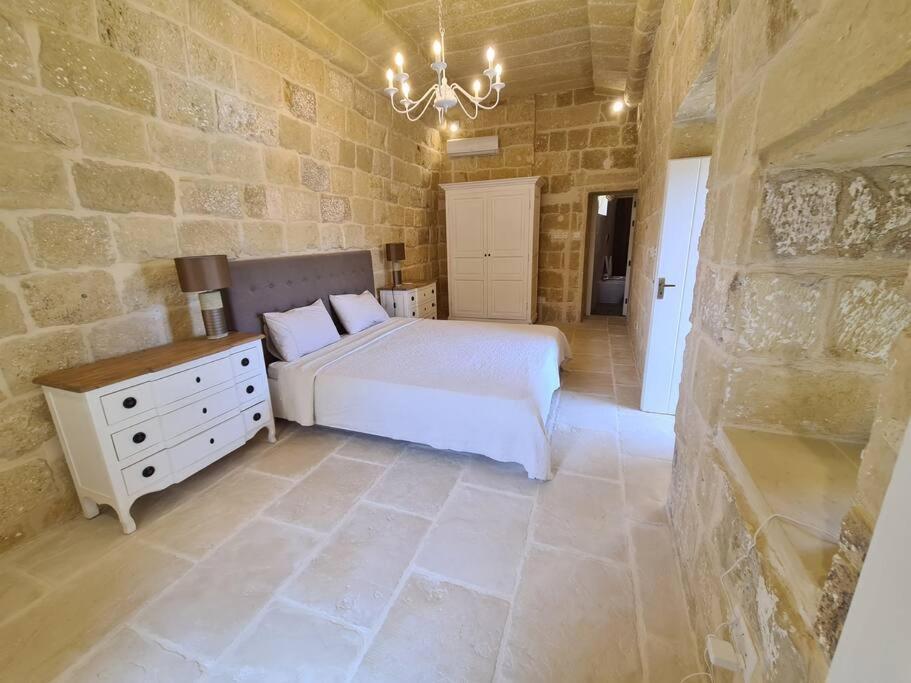 Farmhouse Villa With Large Pool And Garden In Gozo Għarb Exterior foto