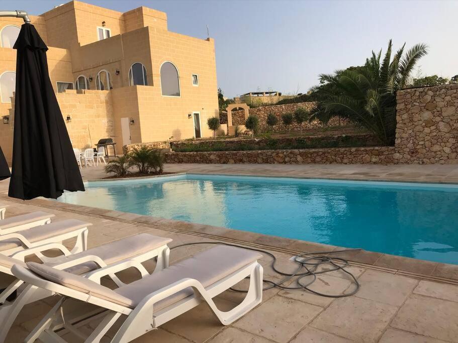Farmhouse Villa With Large Pool And Garden In Gozo Għarb Exterior foto