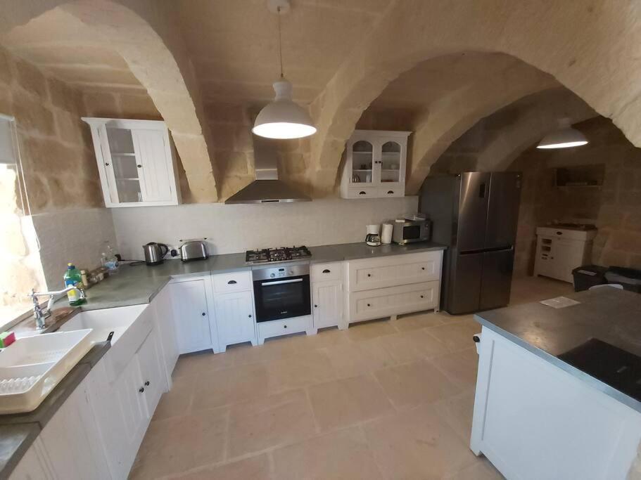 Farmhouse Villa With Large Pool And Garden In Gozo Għarb Exterior foto